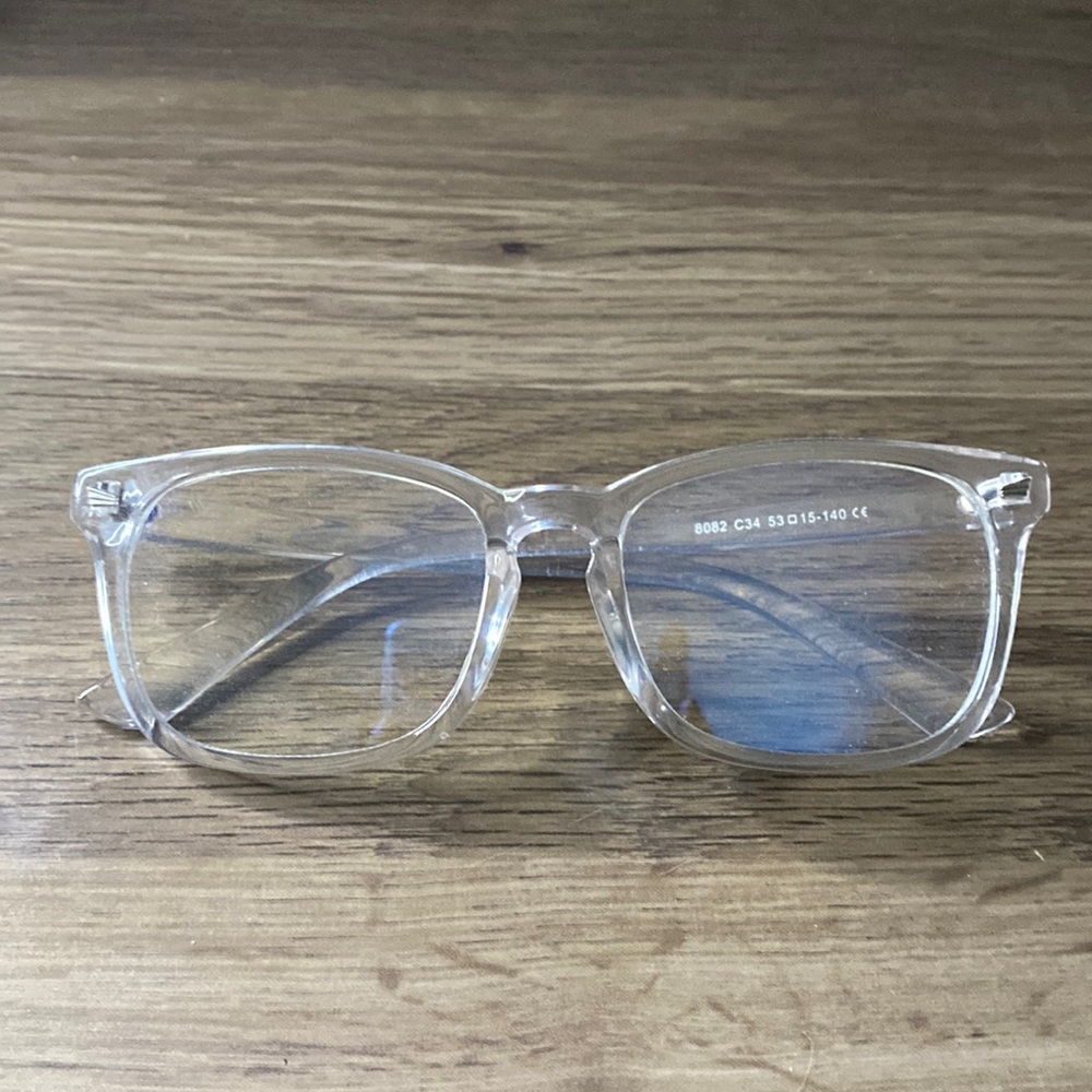 Blue light blocking glasses